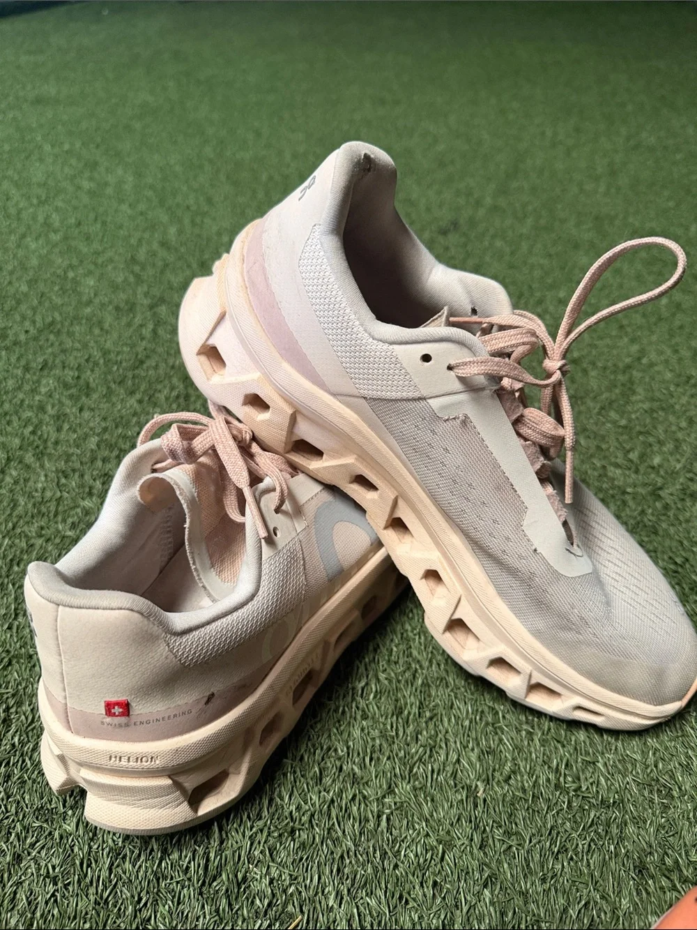 Light Pink Women's OnclRunning Sneakers - Breathable Comfort